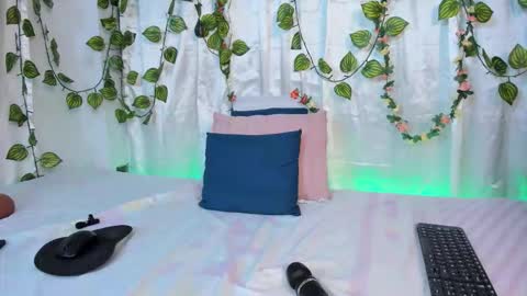 Delilah  online show from November 24, 2025, 11:04 pm