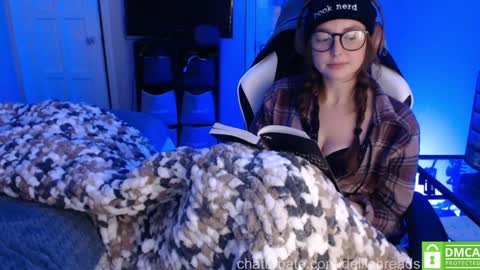 Snapshot of delilahreads chatting on December 5, 2024, 9:50 pm Delilah online show from December 5, 2024, 9:50 pm