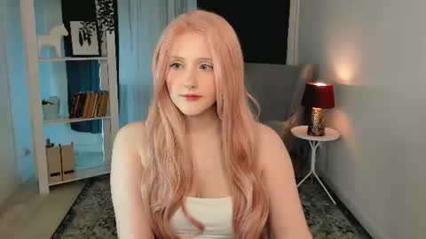 Delilah or Laila online show from July 8, 2026, 9:52 pm