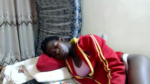 magdalyn online show from February 27, 2026, 5:07 am