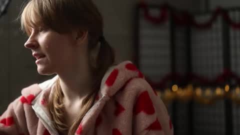 Snapshot of delitevip chatting on December 3, 2025, 8:12 am DeLite Next stream on Wednesday or Thurdsay online show from December 3, 2025, 8:12 am