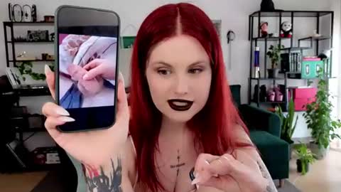 Snapshot of dellacrush_ chatting on July 25, 2026, 1:52 pm dellacrush_ online show from July 25, 2026, 1:52 pm