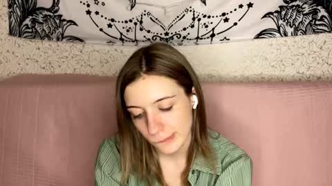 Sia online show from January 9, 2026, 1:47 pm