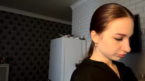 Delphaswindler online show from April 29, 2026, 8:18 am