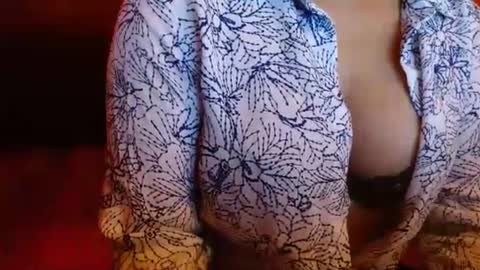 Delphine online show from February 2, 2025, 9:45 pm