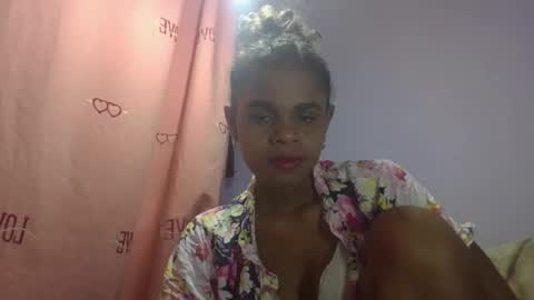 delphine online show from April 16, 2026, 4:13 am