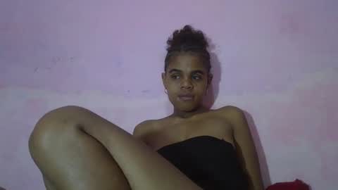 delphine online show from April 23, 2026, 3:30 am