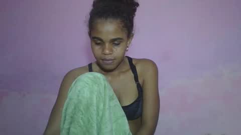 delphine online show from April 29, 2026, 5:41 pm