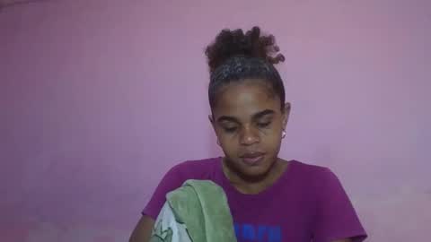 Snapshot of delphineee chatting on May 6, 2026, 10:09 am delphine online show from May 6, 2026, 10:09 am