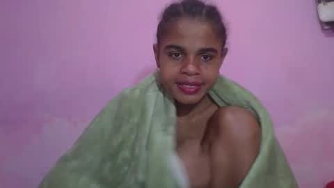 Snapshot of delphineee chatting on May 11, 2026, 5:43 pm delphine online show from May 11, 2026, 5:43 pm