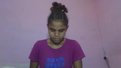 Snapshot of delphineee chatting on May 25, 2026, 5:35 am delphine online show from May 25, 2026, 5:35 am