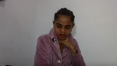 Snapshot of delphineee chatting on June 17, 2026, 3:46 pm delphine online show from June 17, 2026, 3:46 pm
