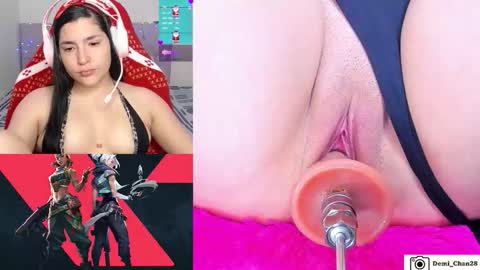 demiii online show from December 17, 2025, 6:52 am