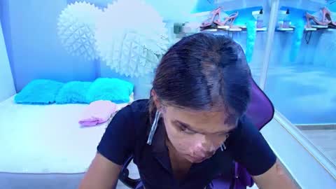 DEMI online show from April 25, 2026, 12:30 pm