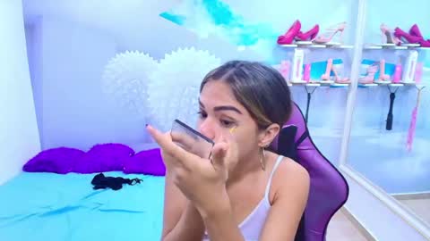 Snapshot of demi_leed chatting on July 22, 2026, 4:54 pm DEMI online show from July 22, 2026, 4:54 pm