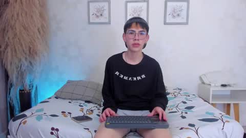 demian_hush online show from February 7, 2026, 7:17 pm