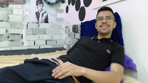 Snapshot of demian_val_4 chatting on December 21, 2024, 4:57 pm demian_val_4 online show from December 21, 2024, 4:57 pm