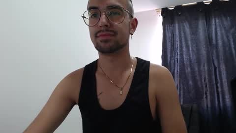 Snapshot of demian_val_4 chatting on February 6, 2025, 6:24 pm demian_val_4 online show from February 6, 2025, 6:24 pm