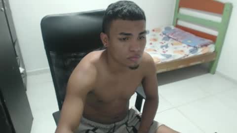 Snapshot of demol_latin chatting on December 17, 2024, 9:05 pm MASTER DAV online show from December 17, 2024, 9:05 pm