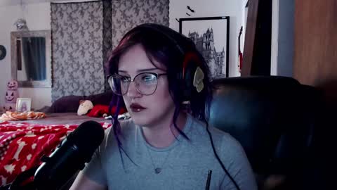 Snapshot of demongf chatting on October 14, 2025, 9:04 pm Demoness Mina online show from October 14, 2025, 9:04 pm