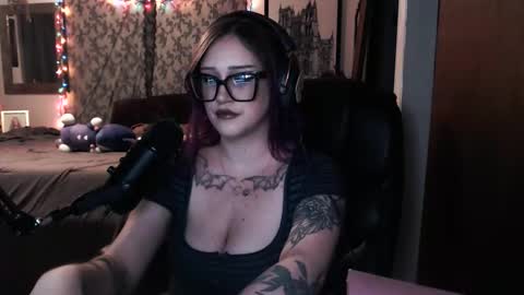 Snapshot of demongf chatting on November 29, 2025, 12:13 am Demoness Mina online show from November 29, 2025, 12:13 am