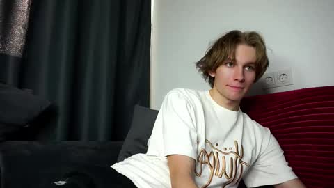 Snapshot of demoninangel chatting on February 24, 2025, 11:43 am Dave19 online show from February 24, 2025, 11:43 am