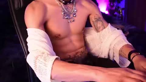 Snapshot of demonkush_ chatting on June 21, 2026, 10:45 pm DemonKush online show from June 21, 2026, 10:45 pm
