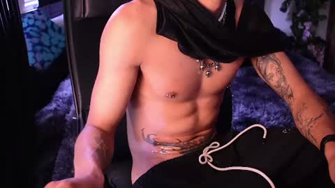 Snapshot of demonkush_ chatting on June 30, 2026, 8:32 pm DemonKush online show from June 30, 2026, 8:32 pm