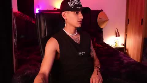 Snapshot of demonkush_ chatting on July 4, 2026, 1:01 am DemonKush online show from July 4, 2026, 1:01 am