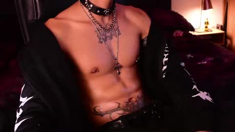 Snapshot of demonkush_ chatting on July 5, 2026, 4:19 am DemonKush online show from July 5, 2026, 4:19 am