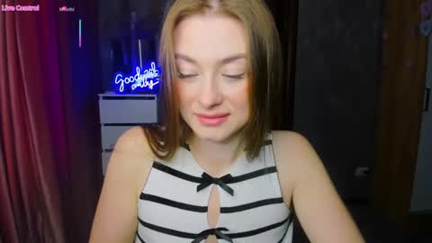 Sophie online show from September 26, 2025, 8:18 am