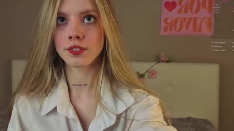 Emma online show from December 4, 2025, 8:28 pm