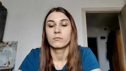 Mia online show from April 20, 2026, 7:11 am