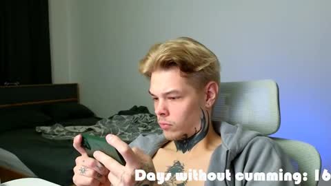 Snapshot of denis_here chatting on May 9, 2026, 2:55 pm Denis online show from May 9, 2026, 2:55 pm