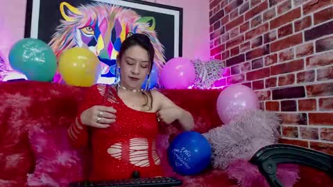 Denisse online show from April 18, 2026, 3:54 am