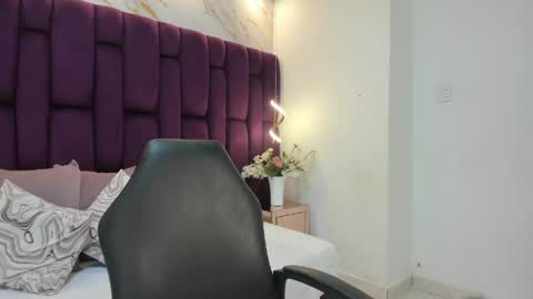Denisse Khan online show from May 1, 2026, 3:11 am
