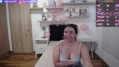 Snapshot of denissetits chatting on April 16, 2026, 2:40 pm online show from April 16, 2026, 2:40 pm