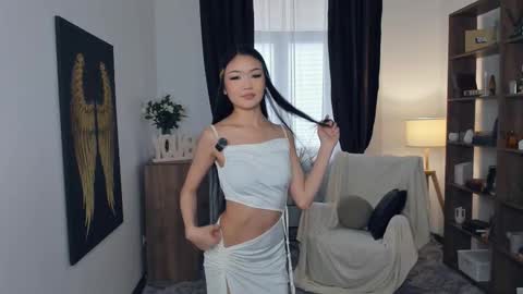 Snapshot of denlys chatting on November 12, 2025, 8:37 am Mikky online show from November 12, 2025, 8:37 am