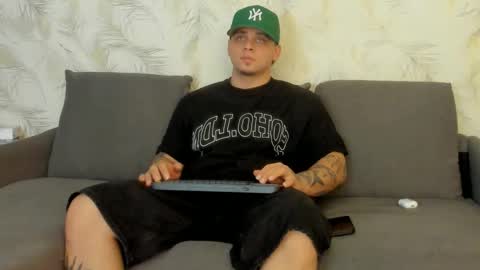 Snapshot of dennis_munera chatting on December 21, 2024, 12:38 pm dennis munera online show from December 21, 2024, 12:38 pm