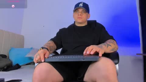 Snapshot of dennis_munera chatting on October 19, 2025, 10:05 am dennis munera online show from October 19, 2025, 10:05 am