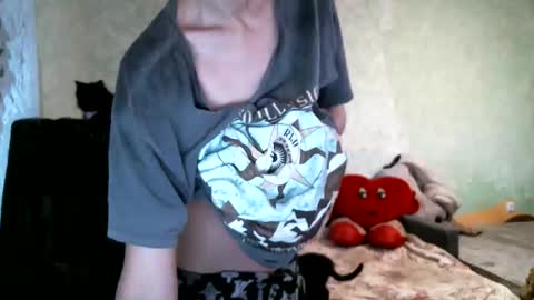 DennisXCarol online show from February 20, 2026, 6:48 am