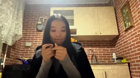 Snapshot of denysebernacchi chatting on November 16, 2025, 1:17 pm Emma online show from November 16, 2025, 1:17 pm