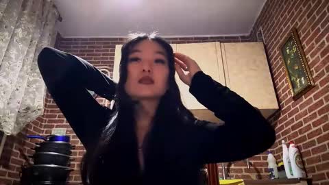 Snapshot of denysebernacchi chatting on December 14, 2025, 1:49 pm Emma online show from December 14, 2025, 1:49 pm