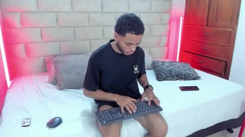 Snapshot of denzelvelez chatting on January 15, 2026, 3:11 am David online show from January 15, 2026, 3:11 am