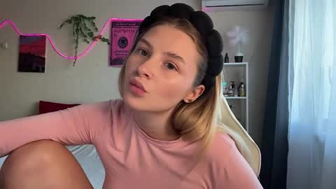 Vi  Victoria online show from June 3, 2026, 2:33 pm