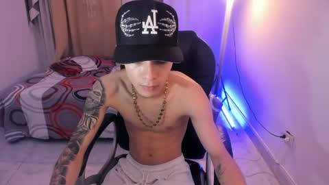 Snapshot of dereck_boyy_ chatting on May 7, 2026, 3:23 am Dereck Boy online show from May 7, 2026, 3:23 am