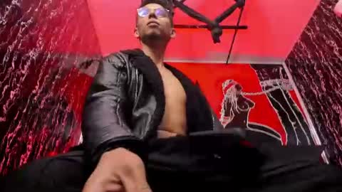 Dereck online show from July 3, 2026, 7:53 pm