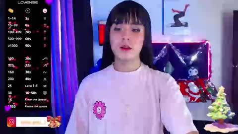 Snapshot of derek_grey1 chatting on December 5, 2024, 10:12 pm Derek independent online show from December 5, 2024, 10:12 pm