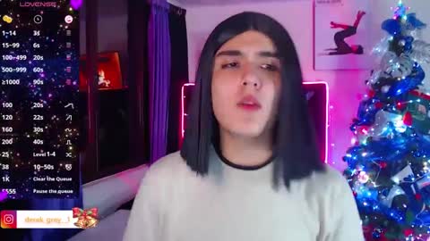 Snapshot of derek_grey1 chatting on December 27, 2024, 11:10 pm Derek independent online show from December 27, 2024, 11:10 pm