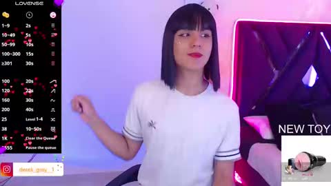 Snapshot of derek_grey1 chatting on February 24, 2025, 5:53 pm Derek independent online show from February 24, 2025, 5:53 pm